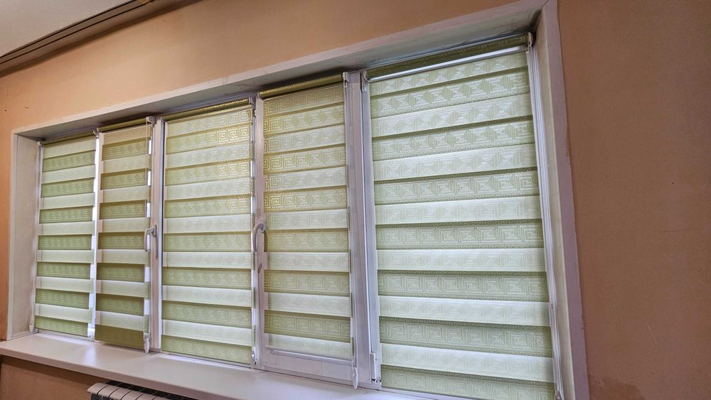 Продам жалющи день-ночь (зебра)