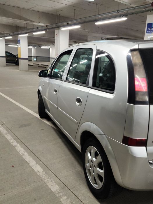 Vand sau Schimb Opel Meriva