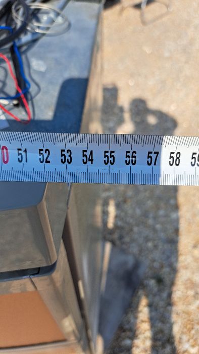 Продавам хладилник за каравана или кемпер.