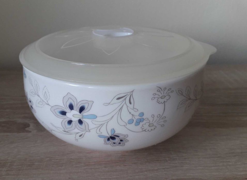 Три американски порцеланови купички