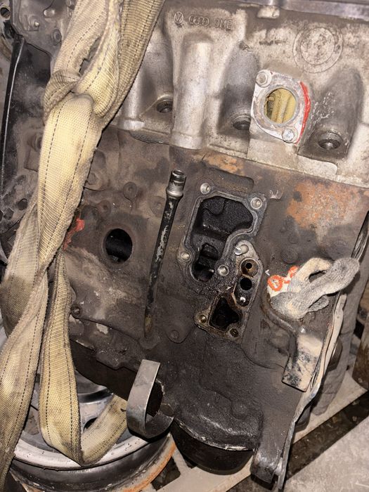 Passat 1,8  матор двигатель