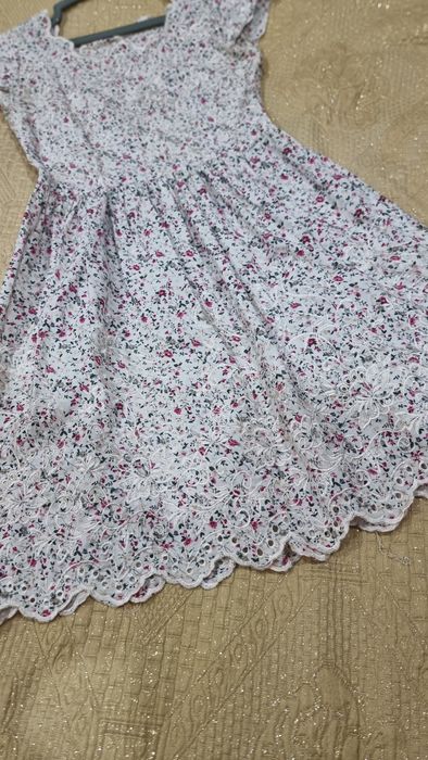 Ёзги аёллар кўйлаги

Ёзги