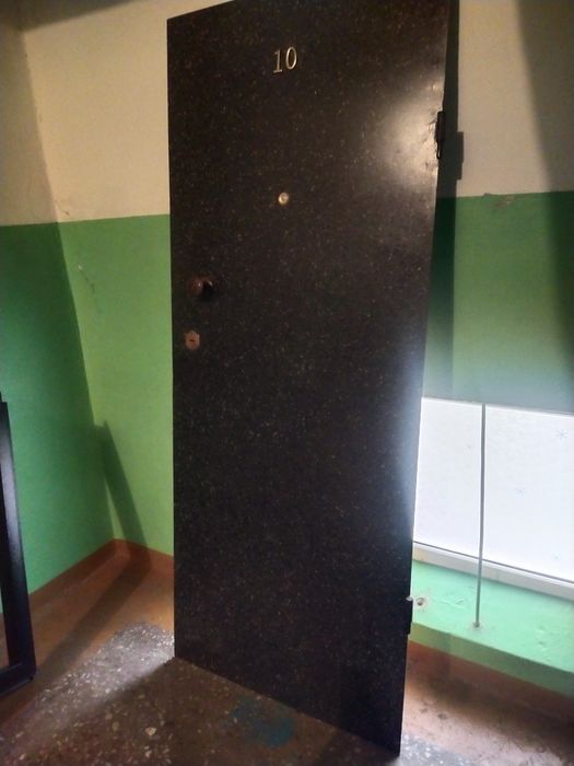 Дверь металлическая б/у