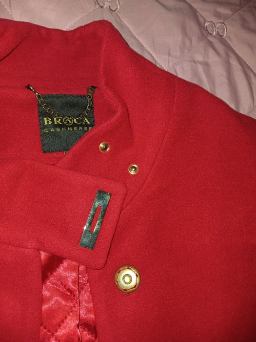 Продается верхние одежды