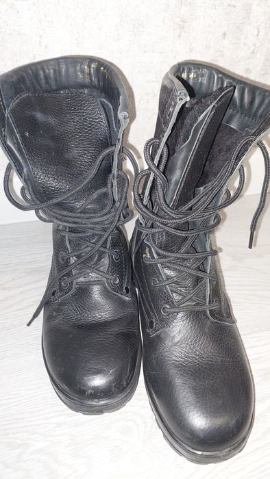 Продаются зимние и летние берцы. В отличном  состояние.