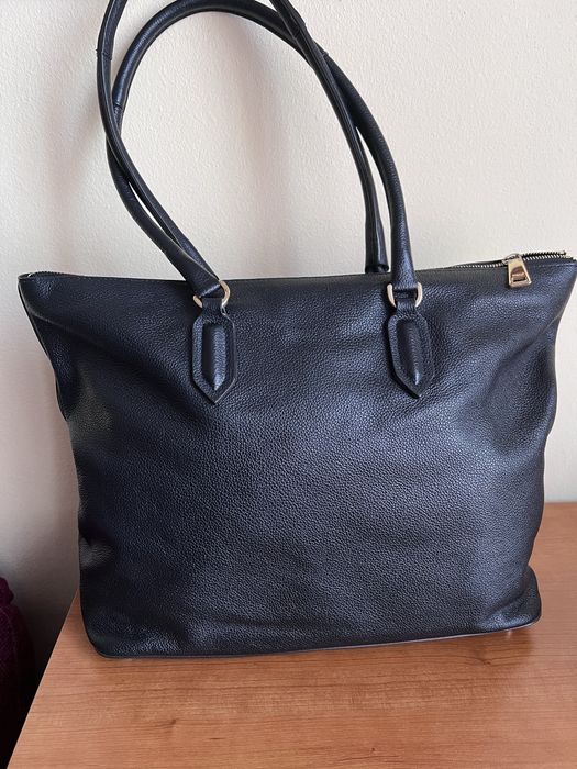 Дамска чанта естествена кожа Furla