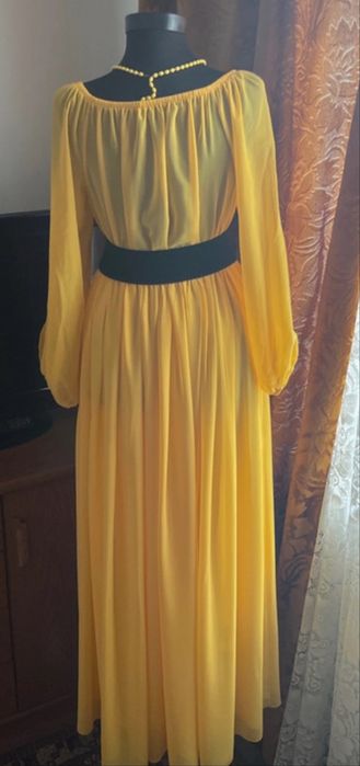 Rochie superbă  galbenă