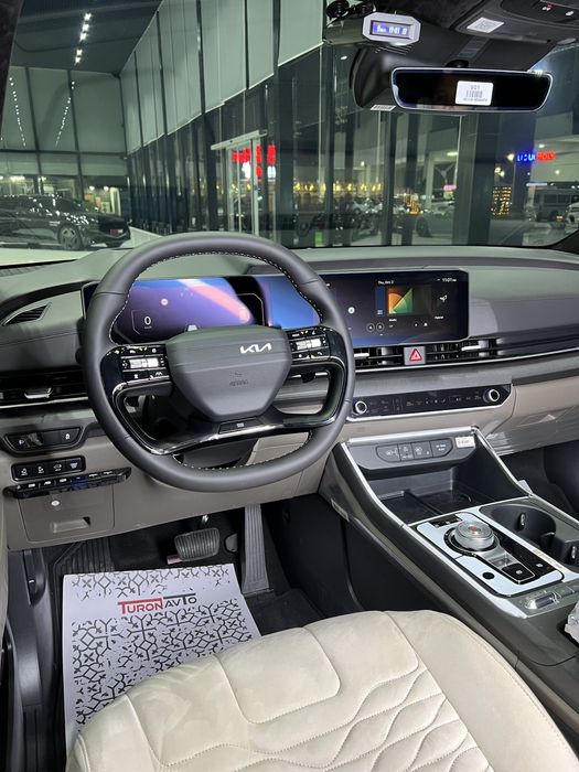 Kia Carnival Hi Limousine 2025