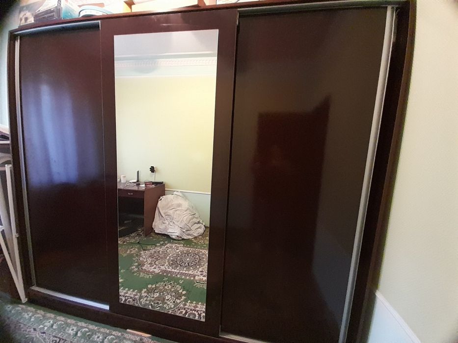 Срочно продам! Шкаф купе, 2 Шкафа привозной из дубая, диван с креслами