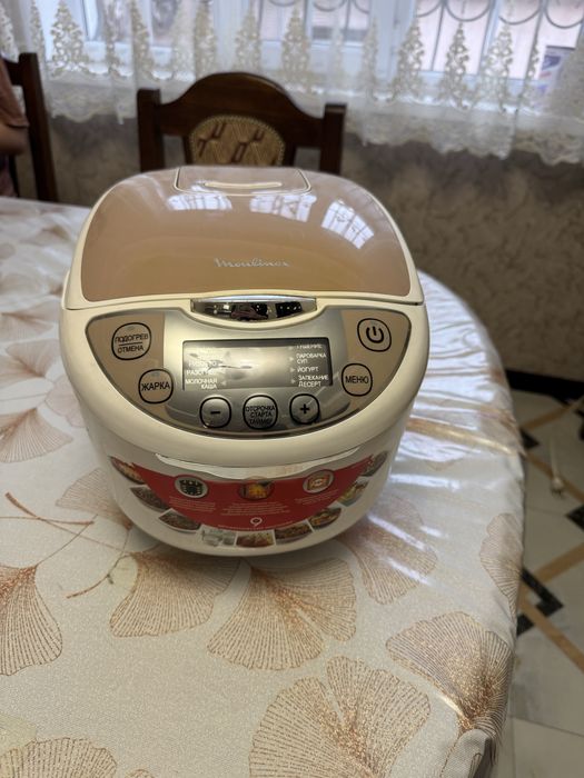 Продам мультиварку новую не пользовались