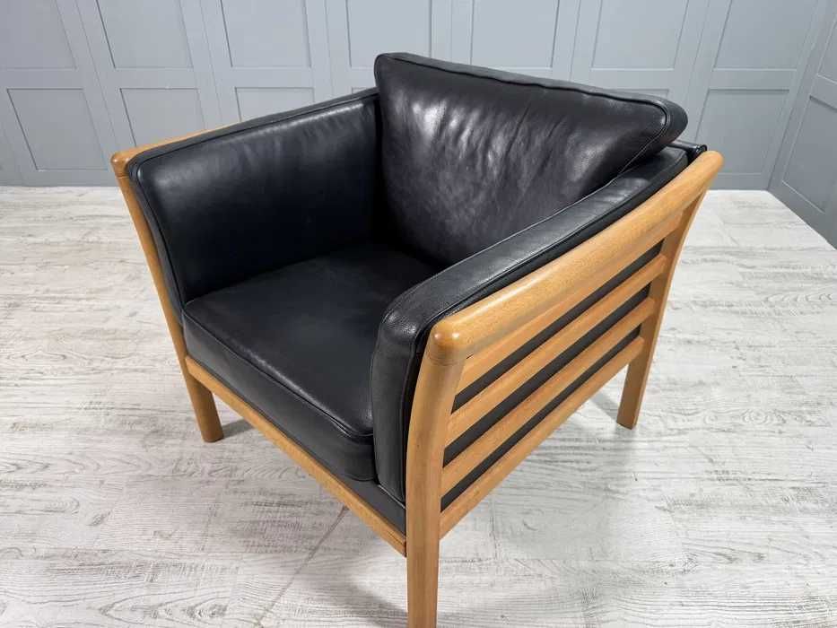 Кожено датско кресло - фотьойл SKALMA Д1139-Д