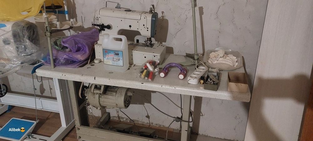 Швейная машинка продам