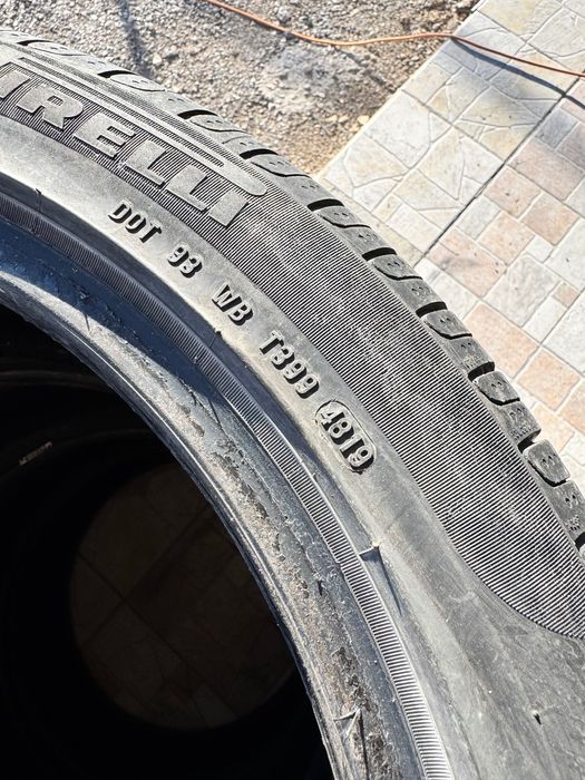 Гуми комплект Pirelli 235/45/18