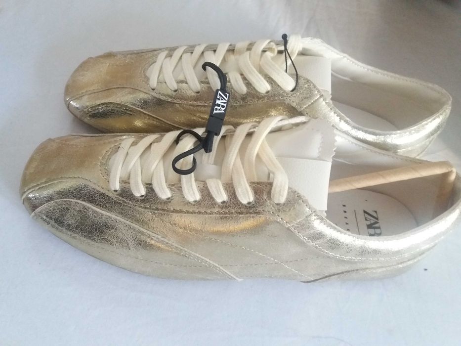 Нови спортни  ZARА обувки   39 номер