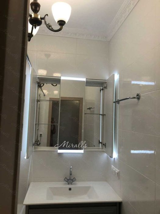 Зеркальный шкаф Amador