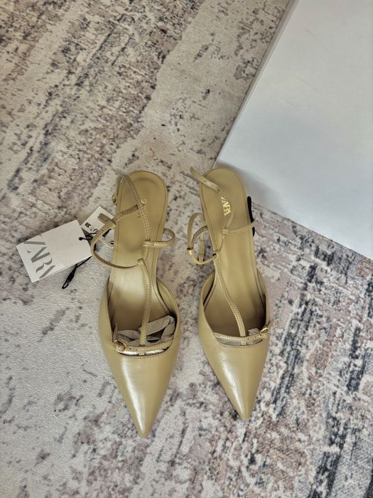 Pantofi Zara piele naturala decupat spate 37