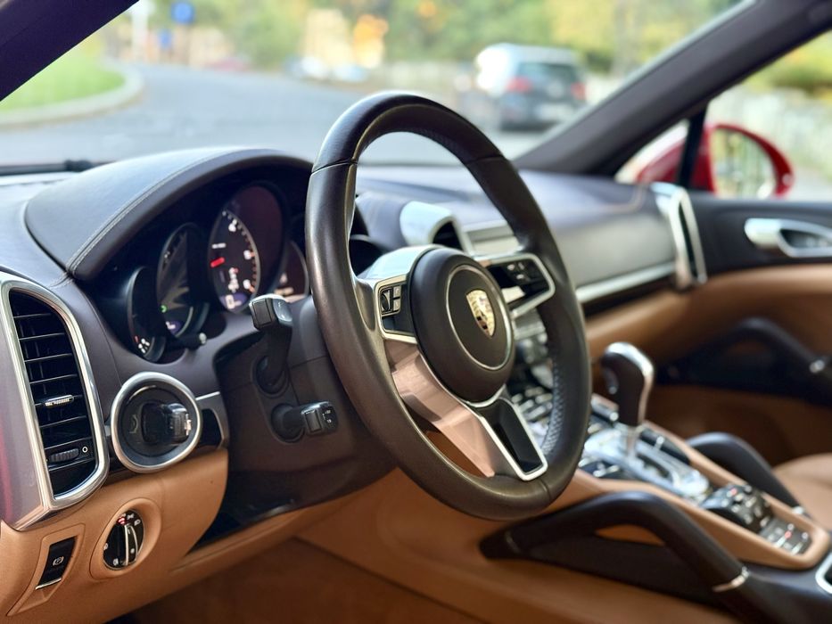PORSCHE Cayenne 2016 — imagine 3