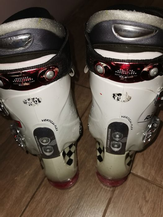 ски обувки ATOMIC