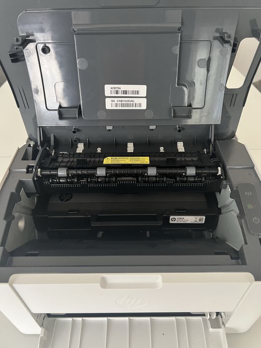 Лазерен принтер - HP laser 107w - подарък нов тонер
