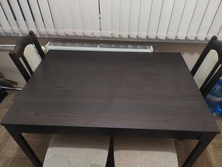 Разтегателна трапезна маса