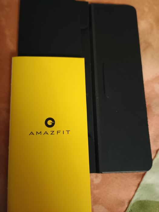 Дамски смарт часовник Amazfit