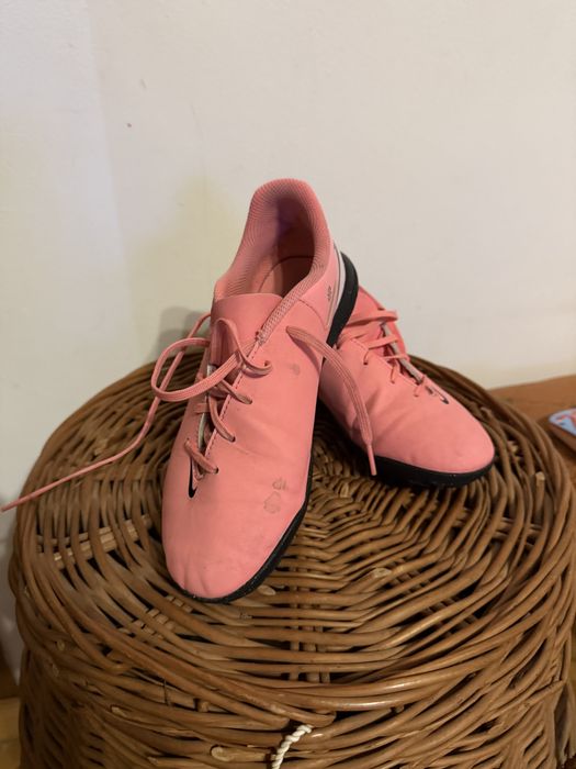 Ghete de fotbal Nike Phantom