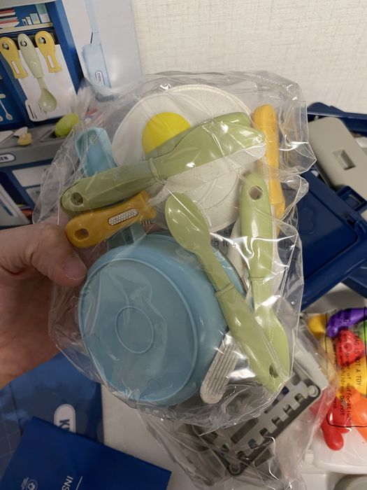 Синя малка детска кухня с мивка с течаща вода - 46 см.