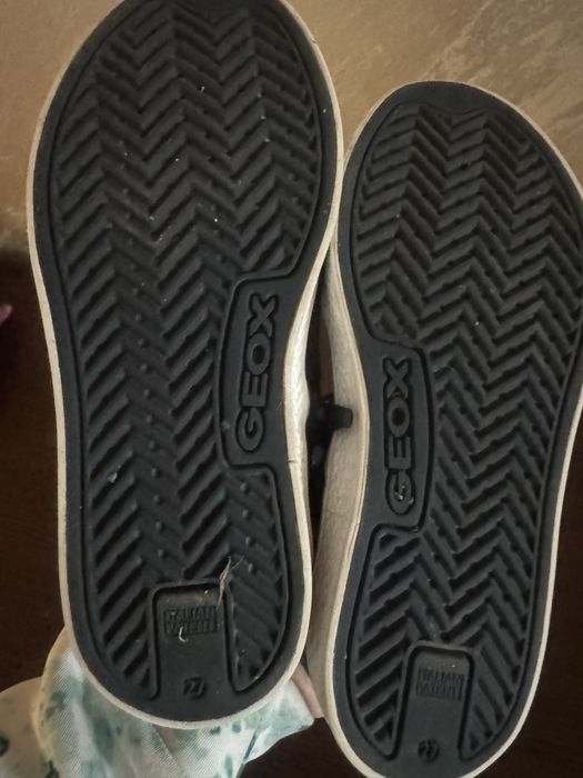 Обувки и боти 27 новер Geox като нови