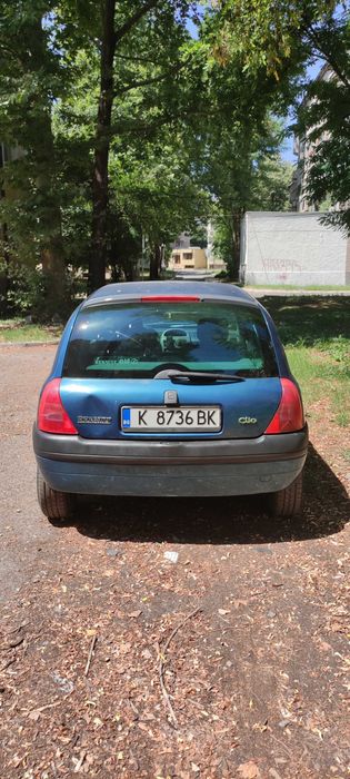 Продавам Рено Клио