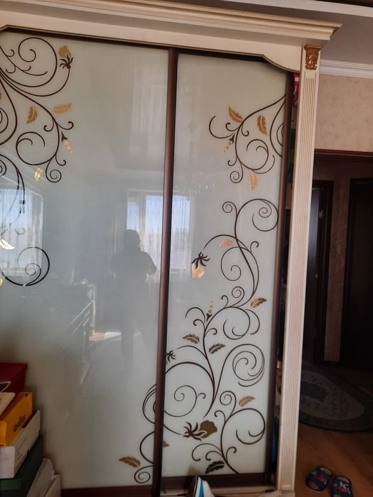 Мебель, тумба,зеркала,