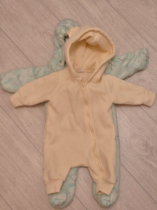 Комбинезон на малыша