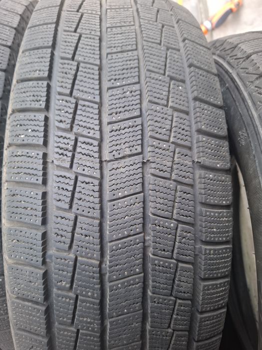 Продам зимние шины 215/65/17