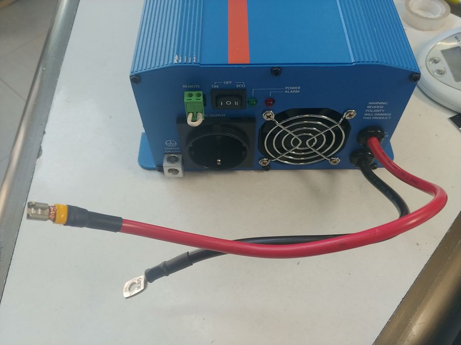 Инвертор Victron energy Phoenix 24 800w