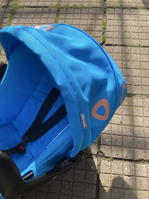 Столче за кола за новородено Chipolino