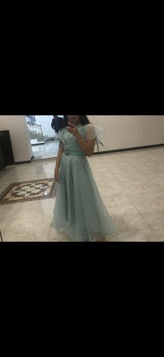 продам платья 42-44размер