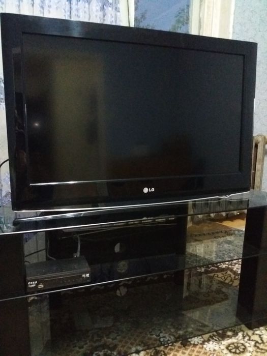 Продам  Телевизор LG