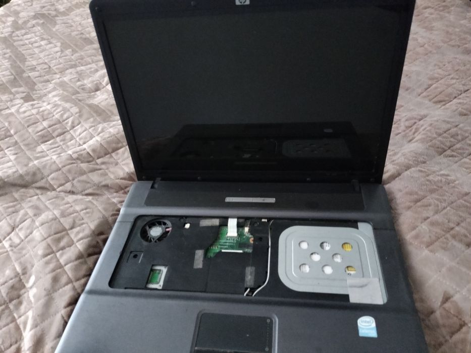 Продам ноутбук на запчасти