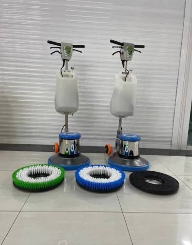 Gilam burchatka yuvish aparagi