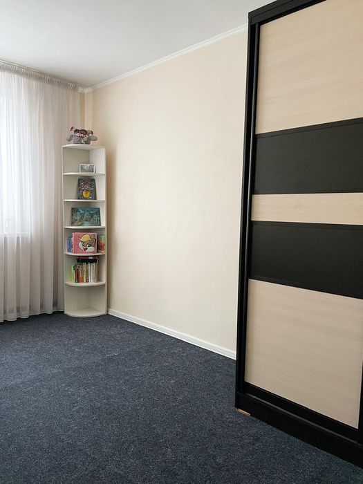 Продам 3 комн квартиру на Янтаре