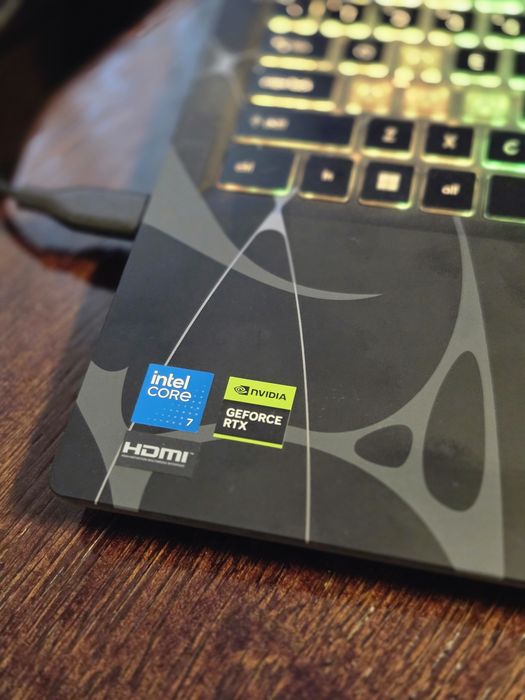 Vând laptop msi cyborg