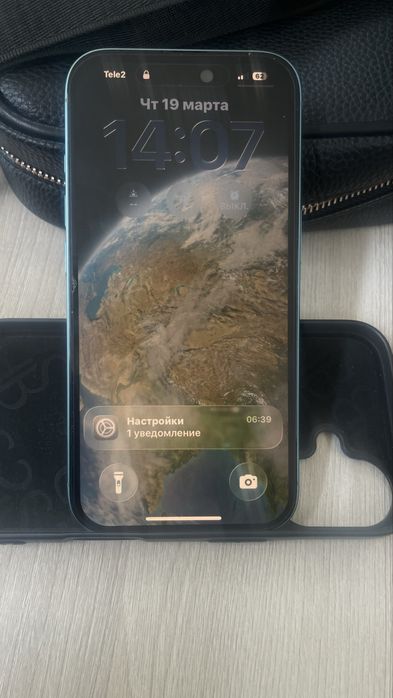 iPhone 16  с гарантий
