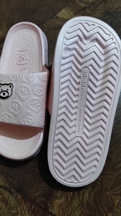 Нови дамски чехли