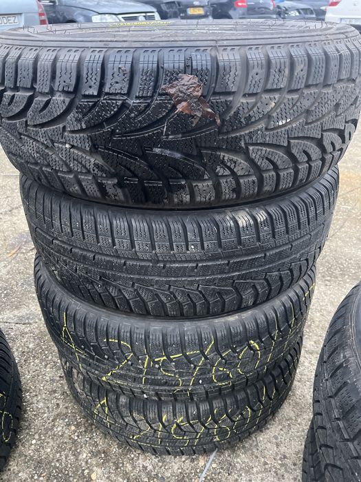 set anvelope iarna 215 60 17 hankook