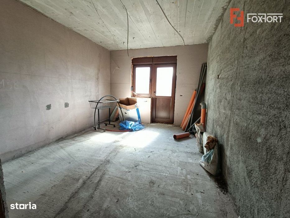 Casa la rosu 6 camere, Chisoda - ID V4970