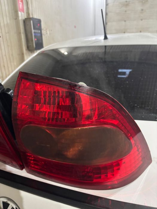 Фары задние приора 1