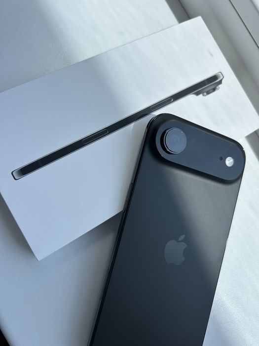Продам Iphone 17 air в идеальном состочнии