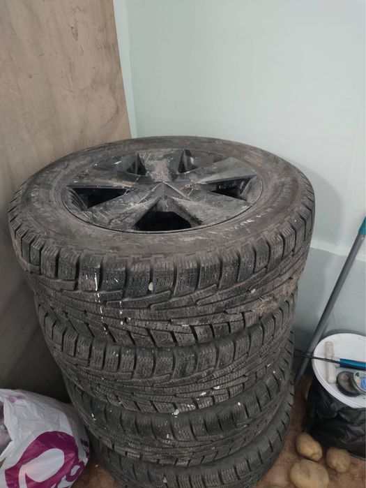 Продам зимние шины с дисками R17