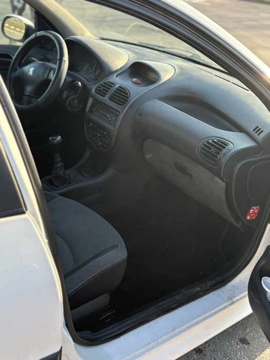 Peugeot 206 HDI 2008 – AC funcțional, economic, ideal oraș / navetă