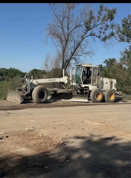 Грейдер есть gr215