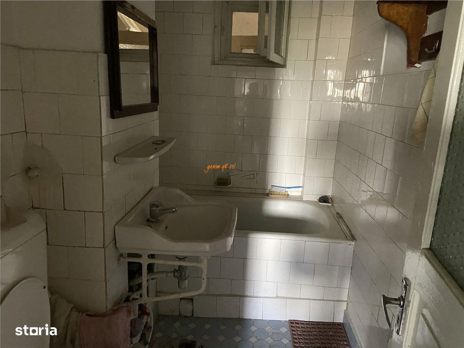 Apartament 3 camere , zona centrala -Sala Polivalenta, 80 mp , liber